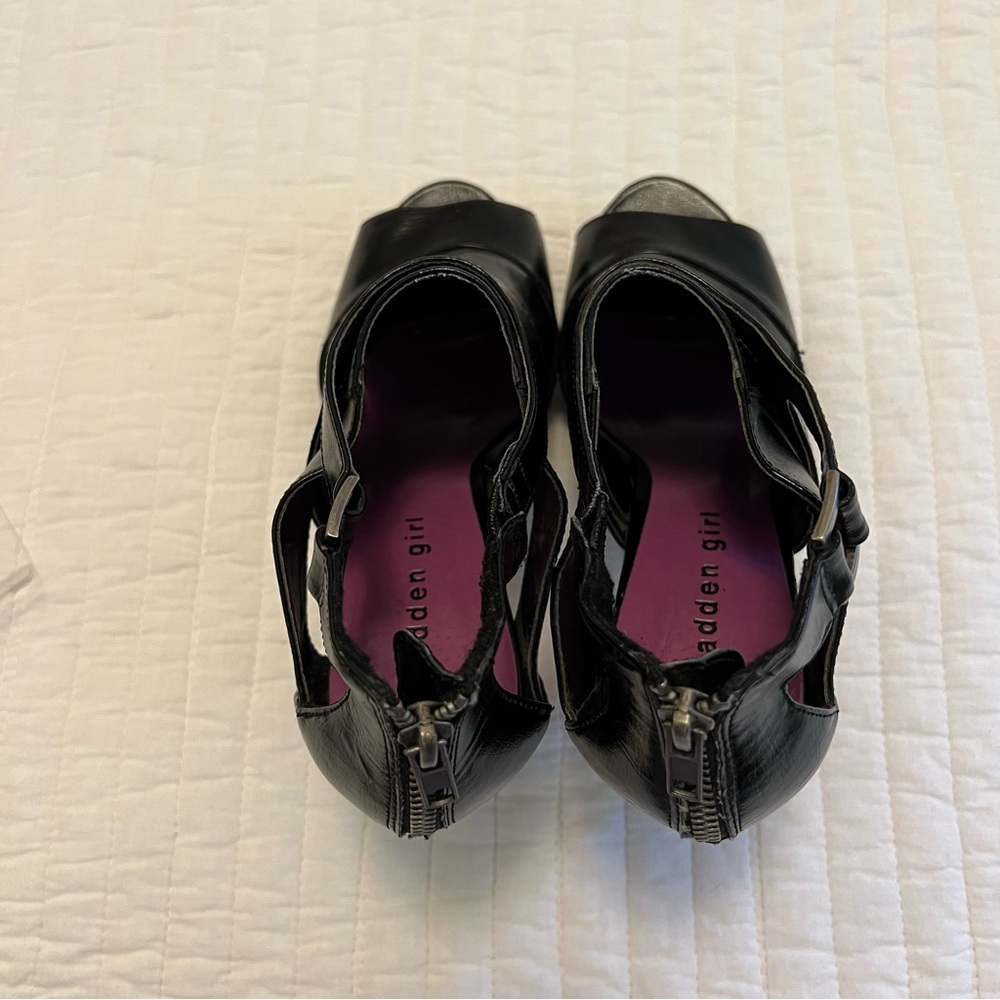 Madden Girl Open Toed, Zippered Boot/Heel - image 5